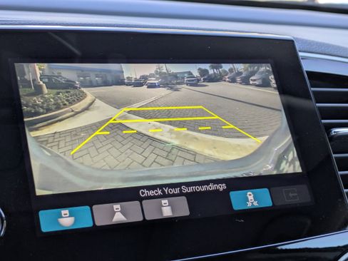 Certified 2021 Honda Pilot Touring image 29