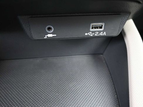 Used 2025 Subaru Forester AWD/4WD image 12