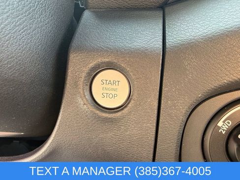Used 2022 Nissan Frontier PRO-4X AWD/4WD image 31