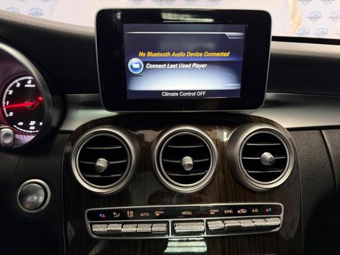 Used 2016 Mercedes-Benz C 300 4MATIC Sedan image 38