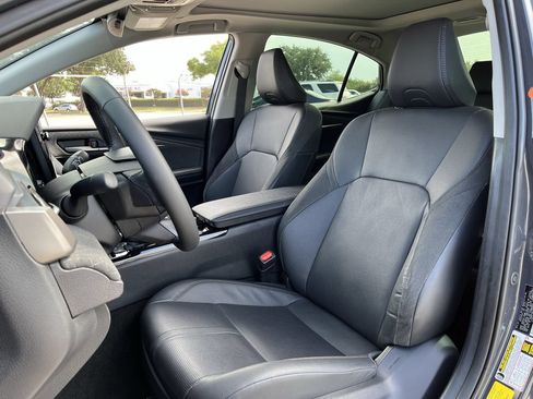 Used 2025 Toyota Camry XLE w/ Premium Package FWD image 23