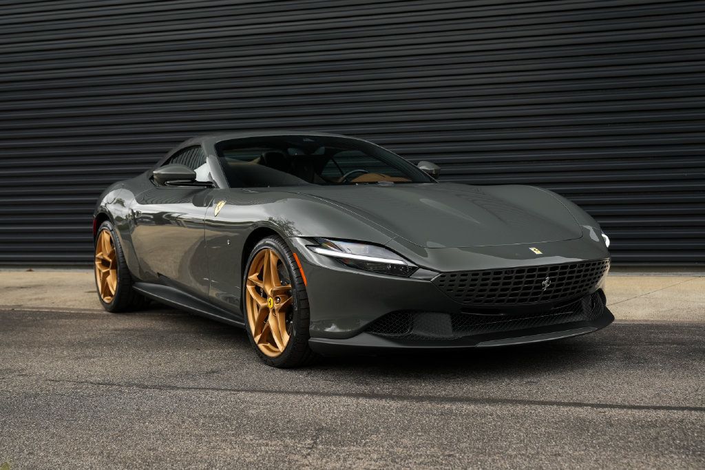 Used 2025 Ferrari Roma Spider RWD image 37