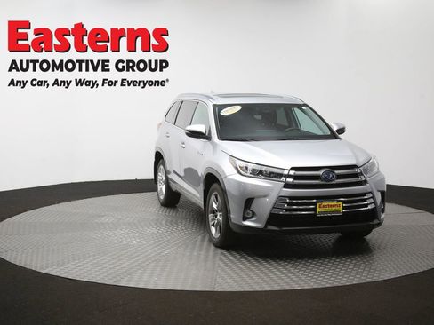 Used 2019 Toyota Highlander Limited w/ Carpet Mat Package (TMS) AWD/4WD image 57