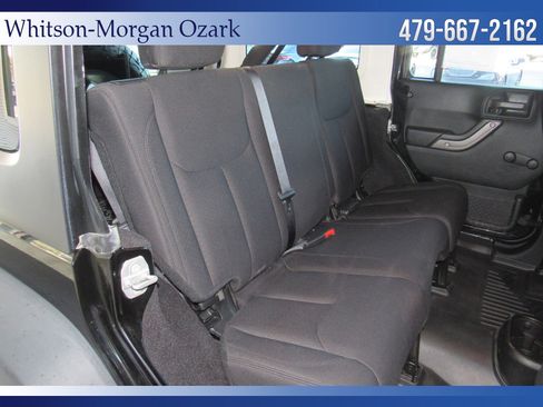 Used 2018 Jeep Wrangler Unlimited Sport w/ Connectivity Group image 26