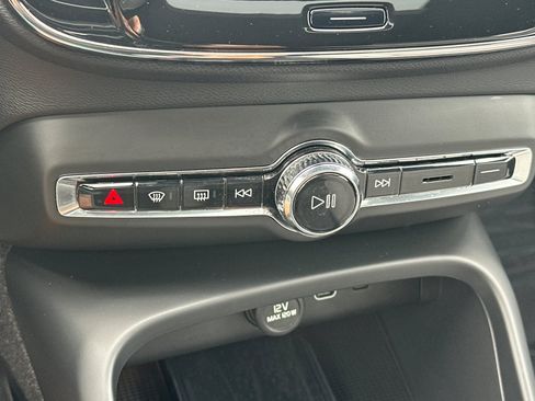 Certified 2023 Volvo XC40 Recharge Ultimate AWD/4WD image 24