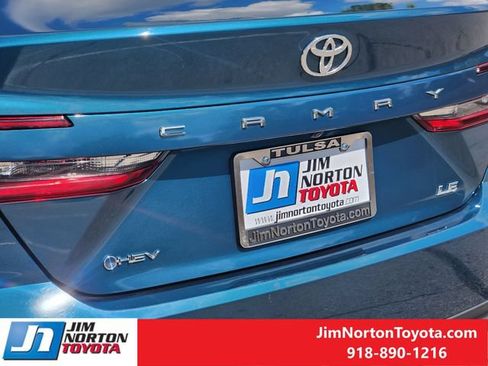 Used 2025 Toyota Camry LE FWD image 11