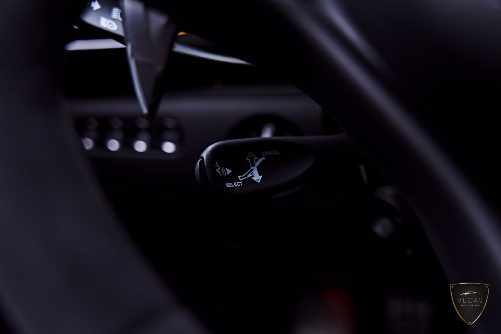 Used 2025 McLaren Artura RWD image 64
