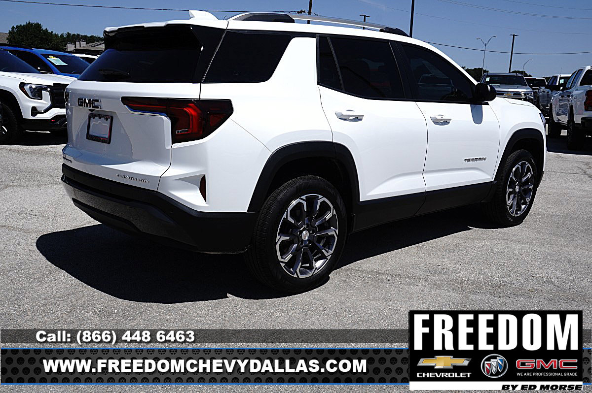 New 2026 GMC Terrain Elevation w/ Elevation Premium Package FWD image 7