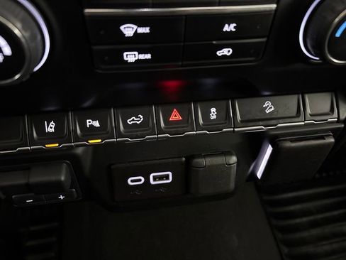 Used 2024 Chevrolet Silverado 2500 Custom w/ Custom Value Package image 50