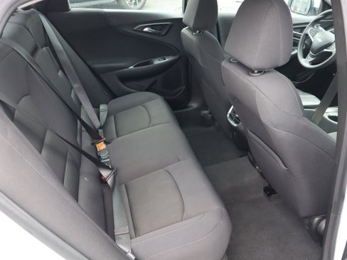 Used 2024 Chevrolet Malibu LT image 34