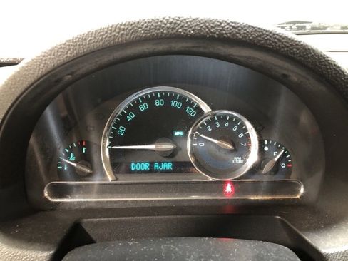 Used 2009 Chevrolet HHR LS image 21