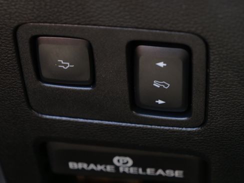 Used 2020 Ford F250 Lariat w/ Lariat Ultimate Package AWD/4WD image 28