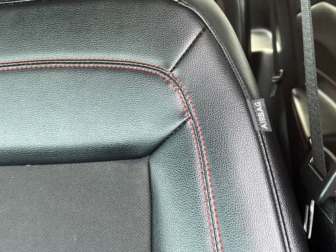 Certified 2022 Ford Explorer ST-Line w/ Class IV Trailer Tow Package image 16