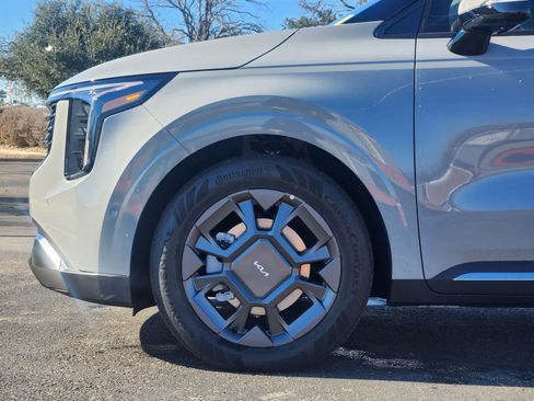 New 2026 Kia Carnival EX image 7