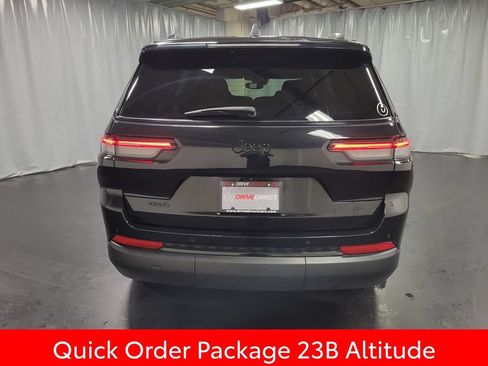 Used 2023 Jeep Grand Cherokee L Laredo AWD/4WD image 7