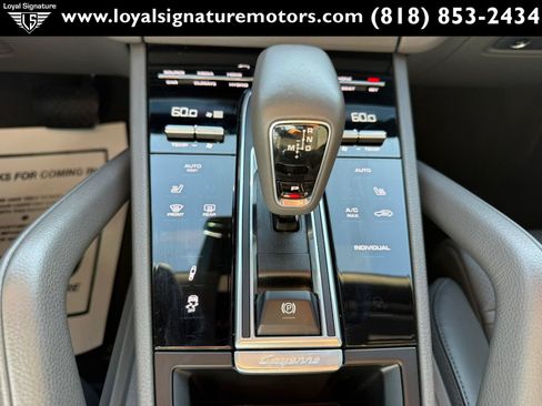 Used 2021 Porsche Cayenne E-Hybrid AWD/4WD image 33