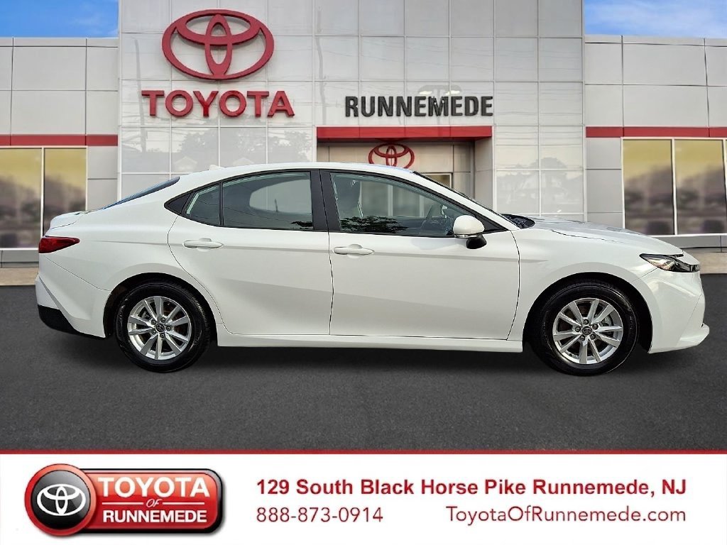 Certified 2025 Toyota Camry LE FWD image 7