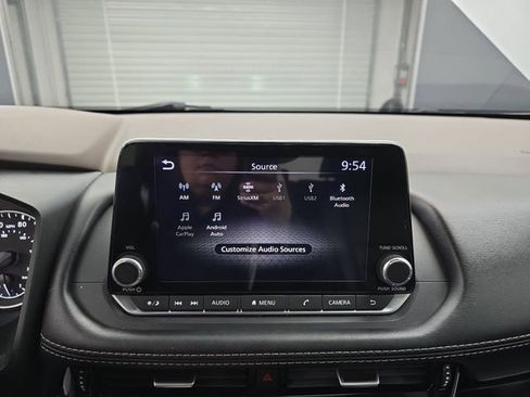 Used 2023 Nissan Rogue SL image 34