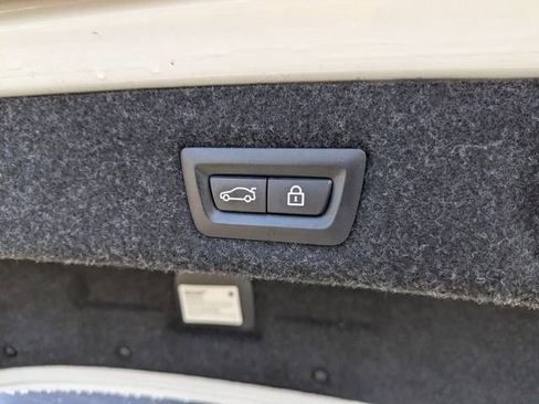 Used 2019 BMW 540i xDrive w/ Convenience Package image 31