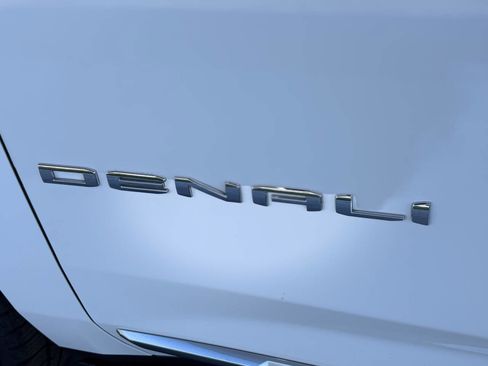 Used 2021 GMC Yukon Denali w/ Denali Ultimate Package RWD image 4