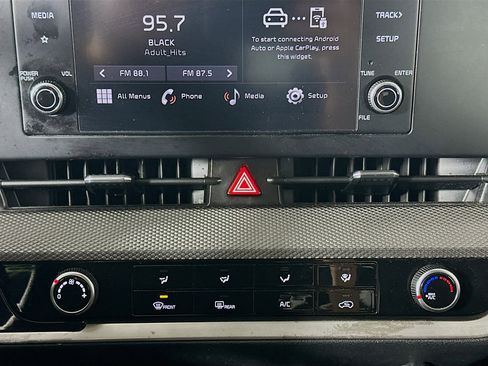 Used 2024 Kia Sportage LX image 23