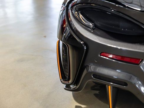 Used 2020 McLaren 600LT Spider RWD image 21