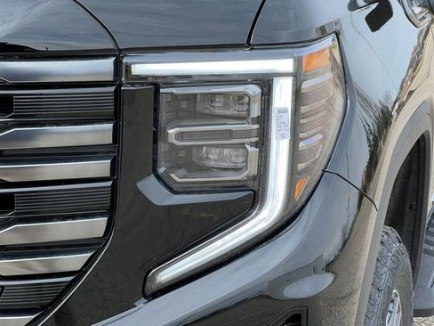 New 2026 GMC Sierra 1500 AT4 w/ AT4 Premium Package AWD/4WD image 43