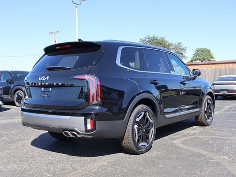 New 2025 Kia Telluride EX w/ EX Captain's Chair Package image 8