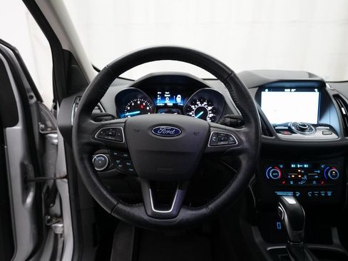 Used 2019 Ford Escape Titanium image 4