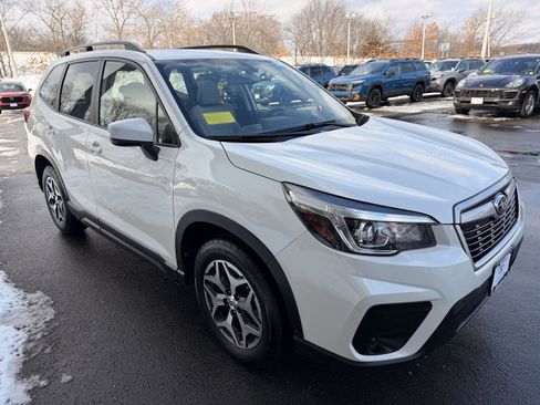 Used 2019 Subaru Forester Premium image 7