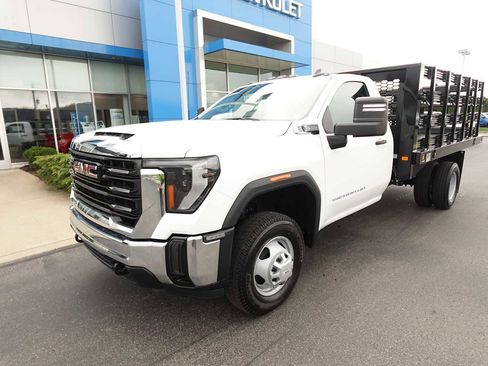 New 2026 GMC Sierra 3500 Pro w/ Convenience Package RWD image 3