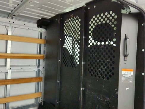 Used 2025 RAM ProMaster 2500 w/ U-Haul Equipment Group FWD image 25