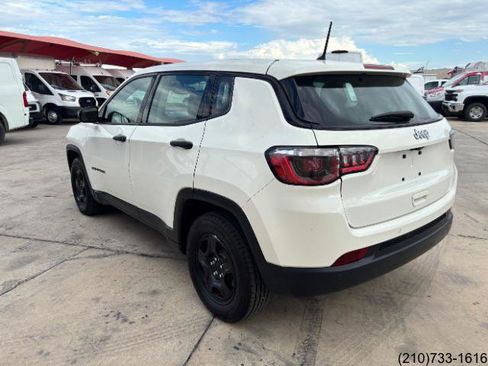 Used 2018 Jeep Compass Sport image 5