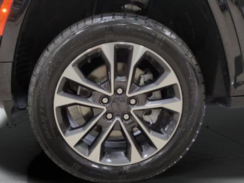Used 2022 Jeep Grand Cherokee L Overland AWD/4WD image 25