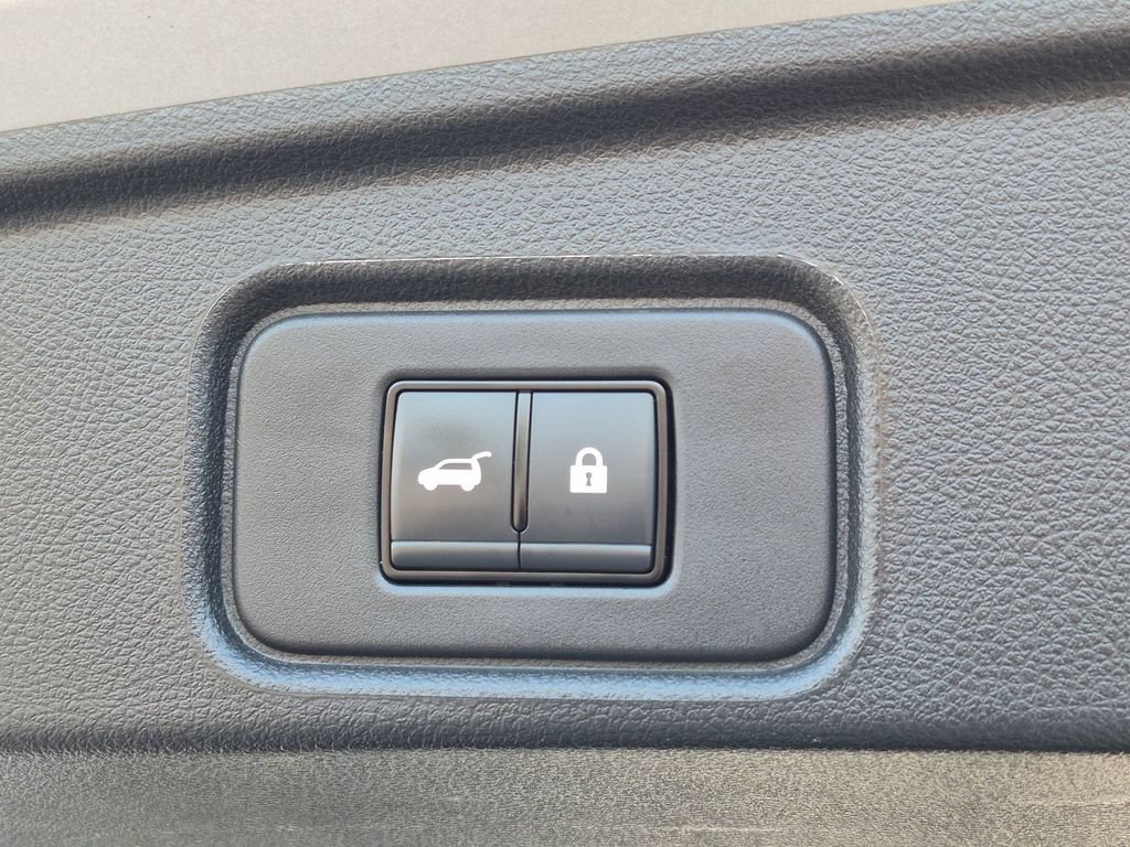 Used 2023 Nissan Pathfinder SV w/ SV Premium Package AWD/4WD image 26