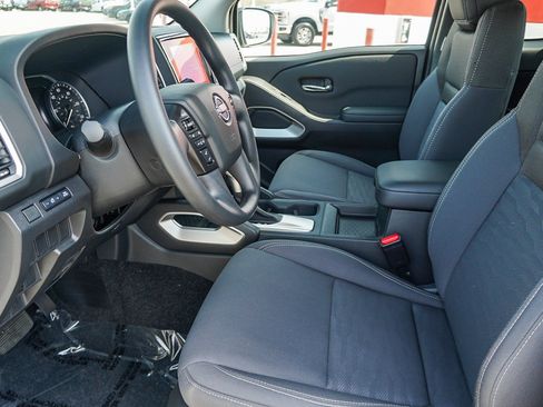 Used 2024 Nissan Frontier SV RWD image 21