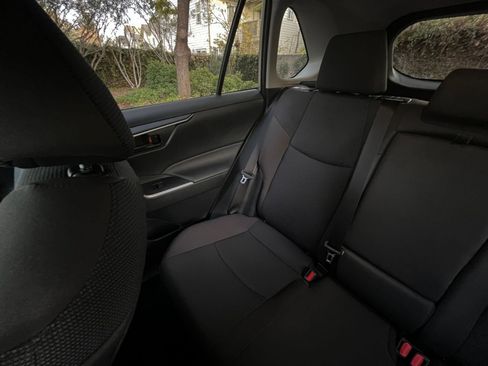 Used 2025 Toyota RAV4 LE image 38