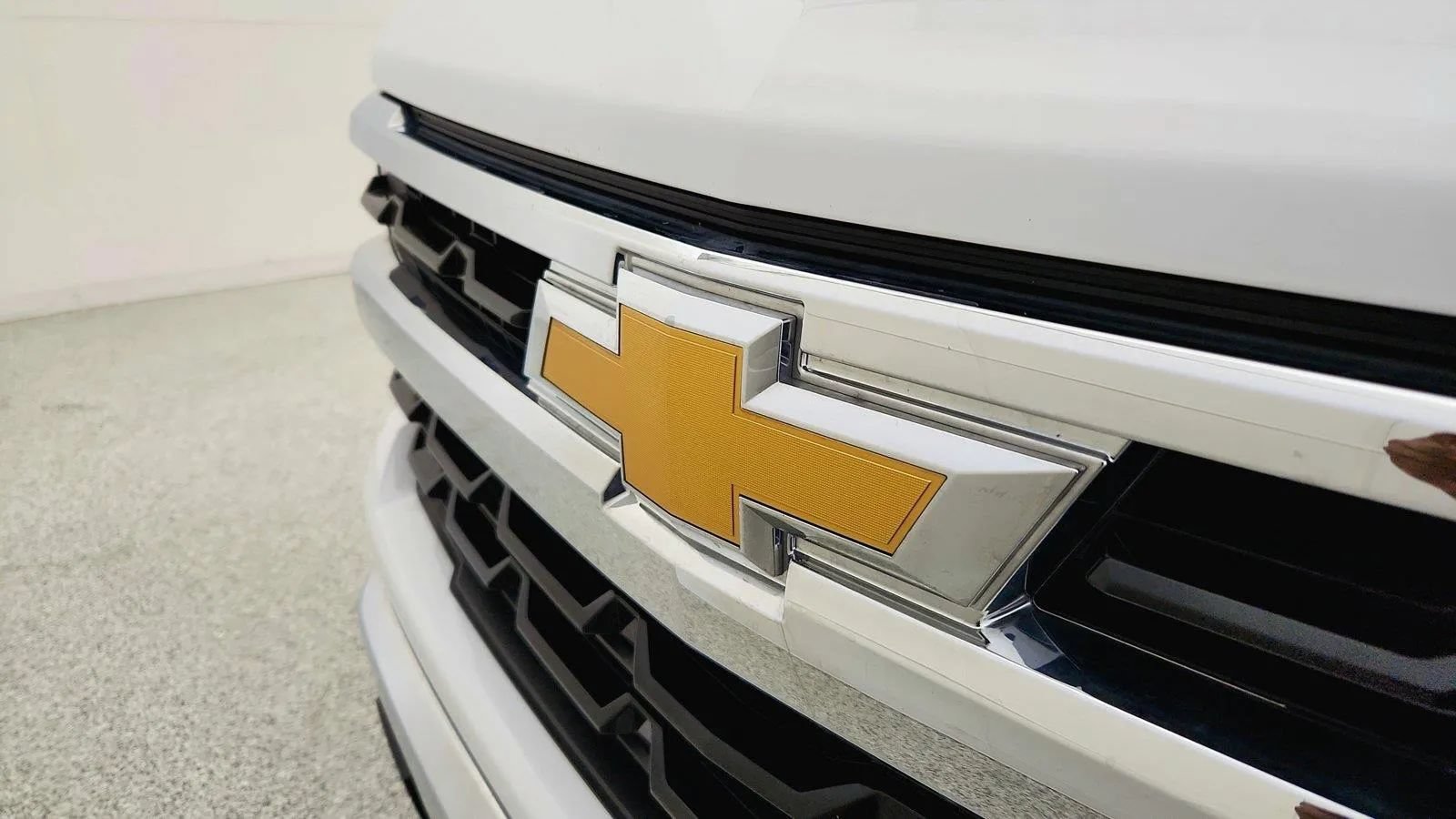 Used 2024 Chevrolet Silverado 1500 LT AWD/4WD image 35