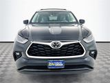 Certified 2022 Toyota Highlander XLE image 2