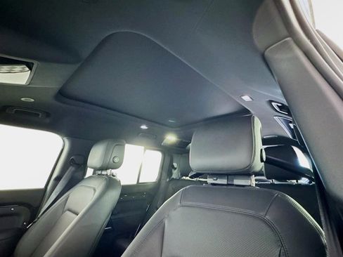 New 2026 Land Rover Defender 110 X-Dynamic SE AWD/4WD image 14