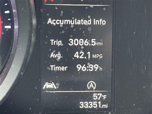 Used 2022 Hyundai Elantra SE image 25