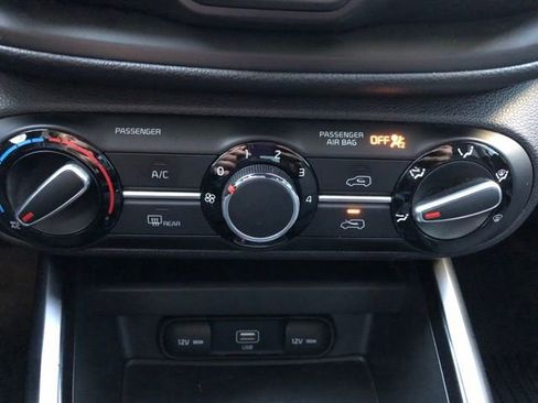 Used 2020 Kia Soul S image 29