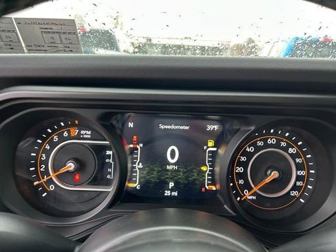 New 2025 Jeep Gladiator Sport image 23