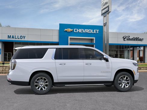 New 2026 Chevrolet Suburban Premier AWD/4WD image 30