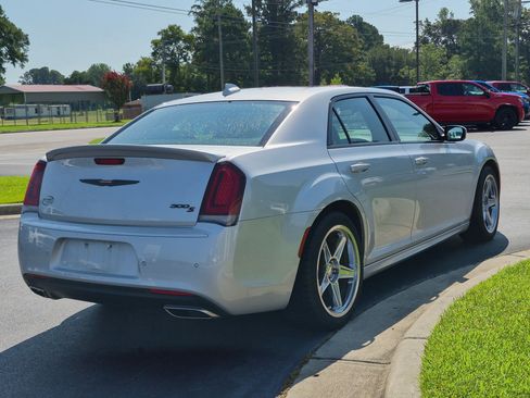 Used 2023 Chrysler 300 S w/ Comfort Group RWD image 5