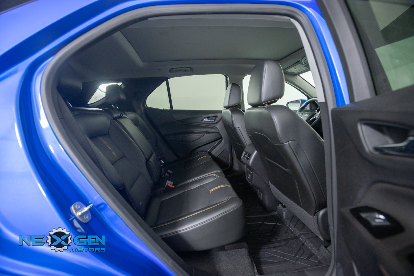 Used 2024 Chevrolet Equinox Premier AWD/4WD image 37