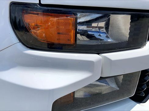 Used 2021 Chevrolet Silverado 1500 Custom AWD/4WD image 26