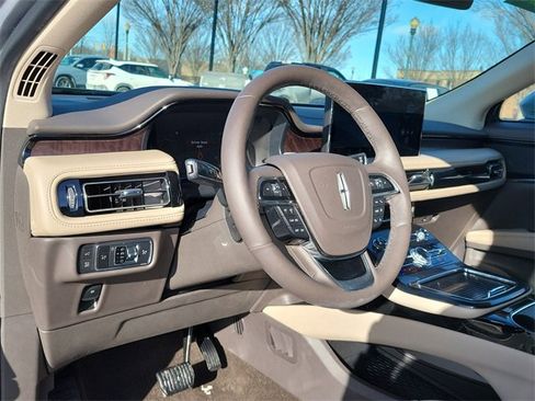 Certified 2022 Lincoln Nautilus Reserve image 7