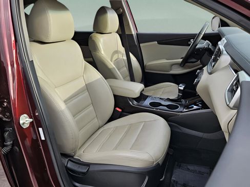 Used 2020 Kia Sorento EX image 12