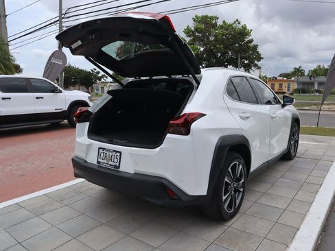 Used 2025 Lexus UX 300h FWD image 23